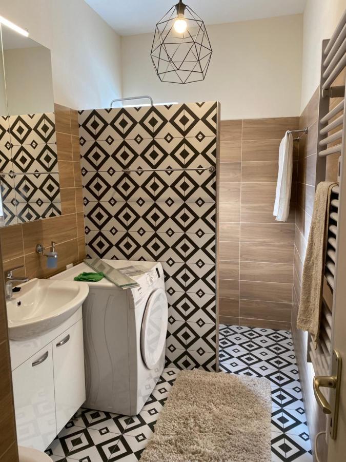 קאבטאט Blue Room And Private Bathroom מראה חיצוני תמונה