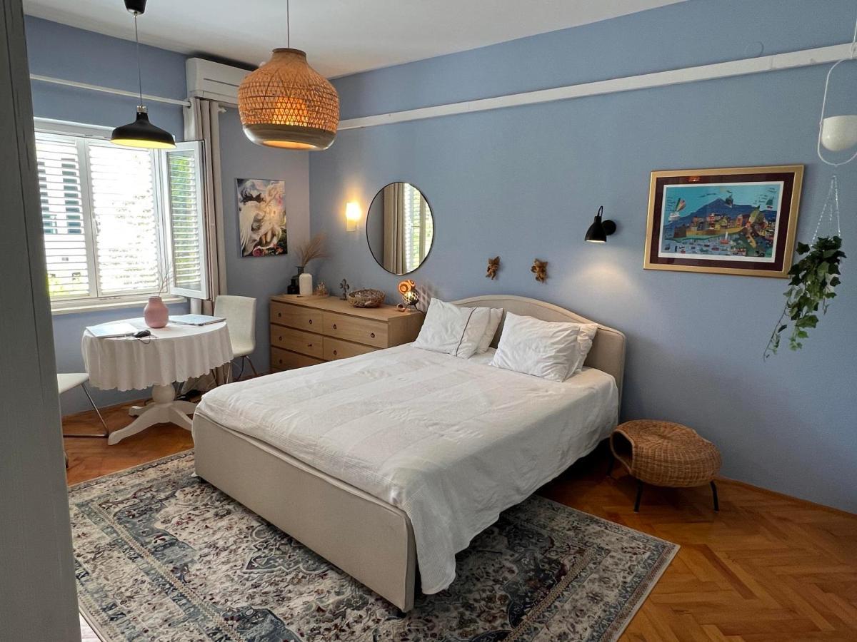 קאבטאט Blue Room And Private Bathroom מראה חיצוני תמונה