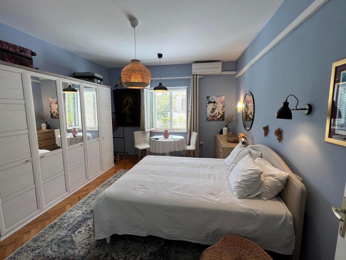 קאבטאט Blue Room And Private Bathroom מראה חיצוני תמונה